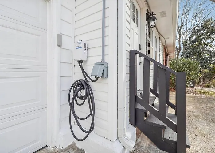 Cozy Kennesaw Apartment Close To Ksu With Ev Plug In